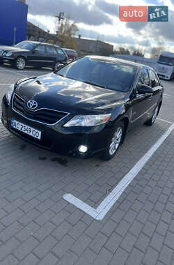 Седан Toyota Camry 2010 в Нововолынске