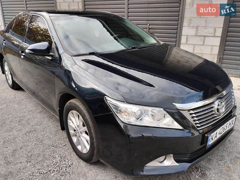 Седан Toyota Camry 2011 в Полтаві