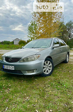 Седан Toyota Camry 2004 в Кременчуці