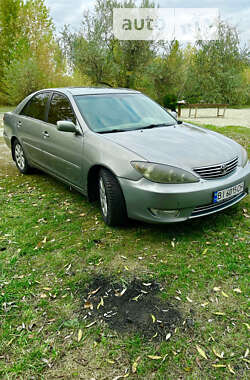 Седан Toyota Camry 2004 в Кременчуці