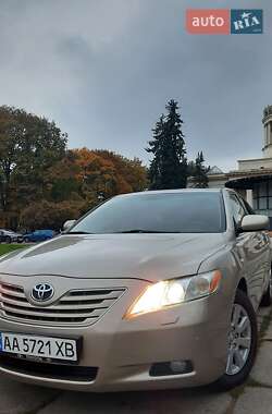 Седан Toyota Camry 2008 в Києві