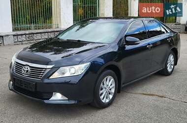 Седан Toyota Camry 2012 в Пятихатках