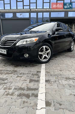 Седан Toyota Camry 2011 в Рівному