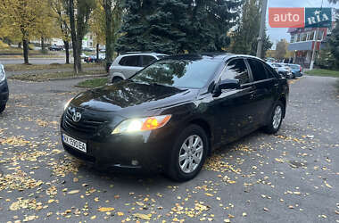 Седан Toyota Camry 2006 в Рівному