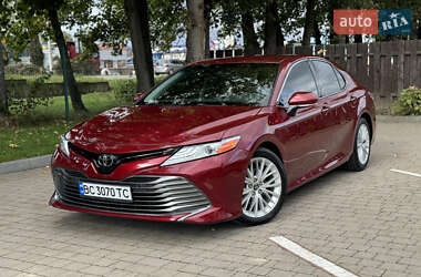 Седан Toyota Camry 2018 в Стрые