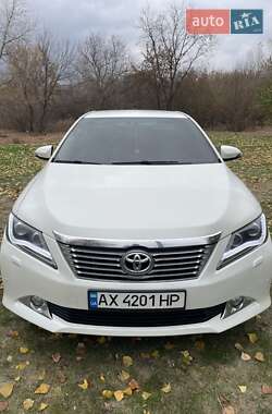 Седан Toyota Camry 2013 в Зачепиловке