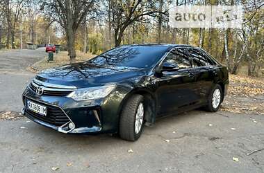 Седан Toyota Camry 2016 в Харкові