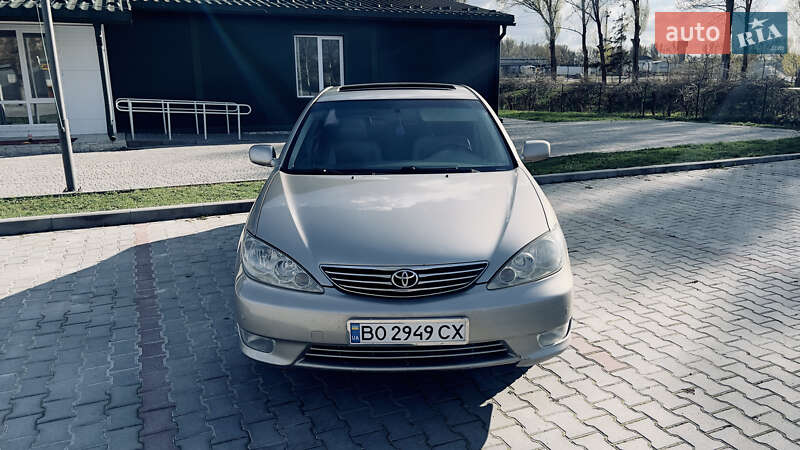 Седан Toyota Camry 2005 в Збараже