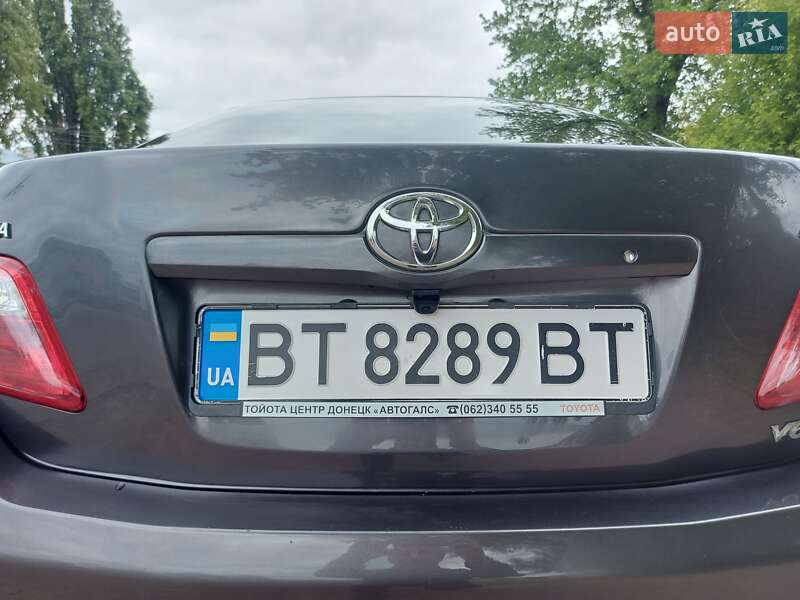 Седан Toyota Camry 2008 в Чернигове