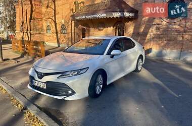 Седан Toyota Camry 2018 в Житомирі