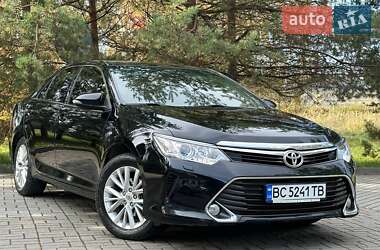 Седан Toyota Camry 2017 в Дрогобыче