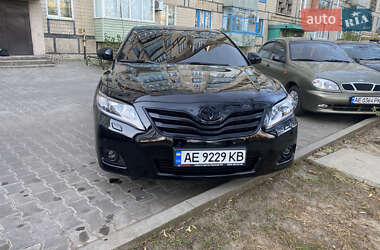 Седан Toyota Camry 2009 в Днепре