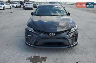 Седан Toyota Camry 2021 в Дніпрі