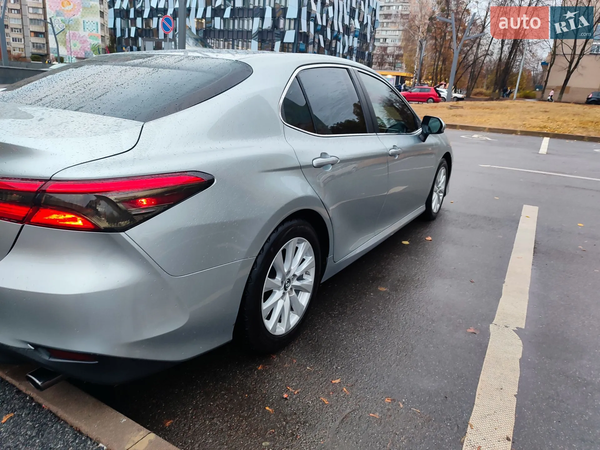 2018 Toyota Camry - мініатюра 16