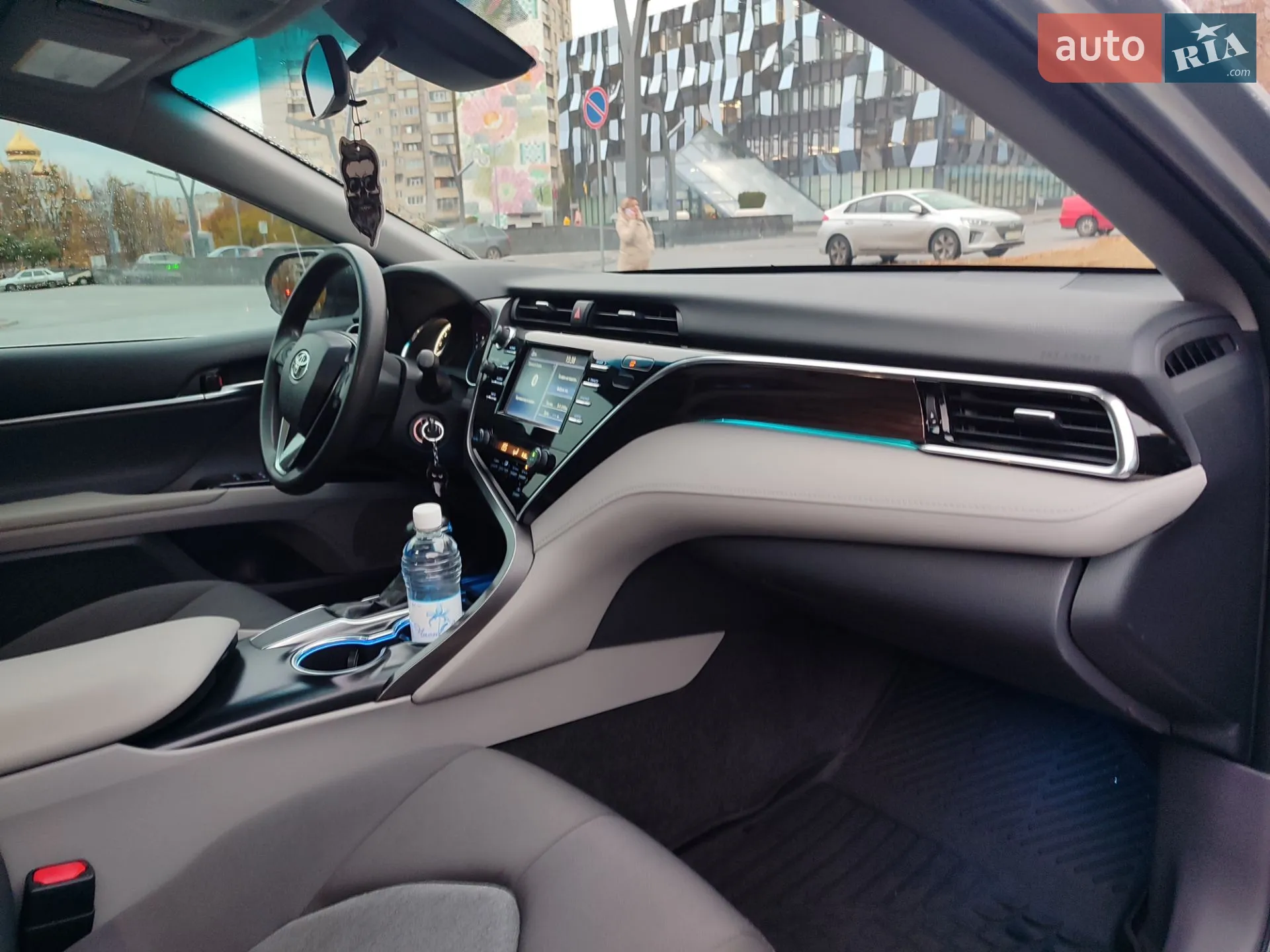 2018 Toyota Camry - мініатюра 17