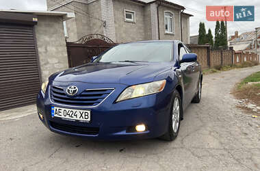 Седан Toyota Camry 2006 в Дніпрі