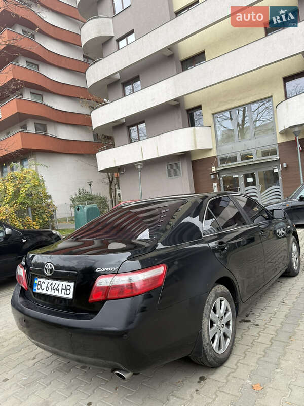 Седан Toyota Camry 2008 в Львове