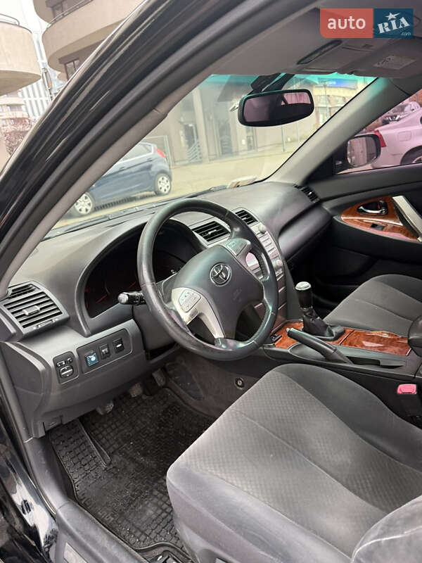 Седан Toyota Camry 2008 в Львове