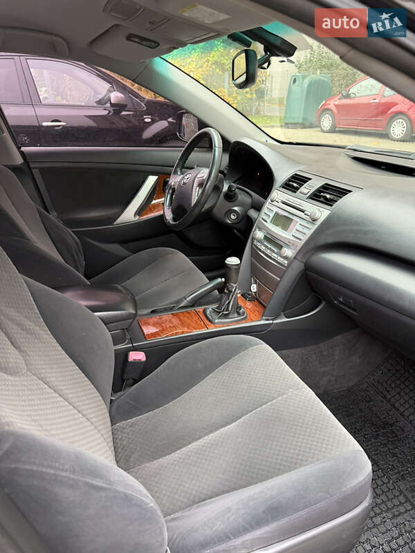 Седан Toyota Camry 2008 в Львове