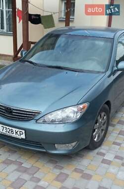 Седан Toyota Camry 2003 в Харькове