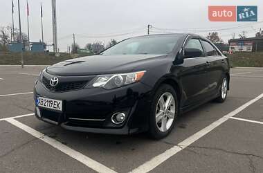 Седан Toyota Camry 2012 в Виннице