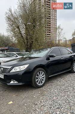 Седан Toyota Camry 2011 в Києві