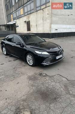 Седан Toyota Camry 2020 в Харькове