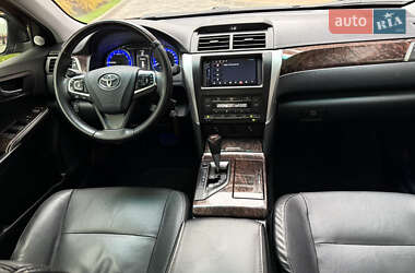 Седан Toyota Camry 2015 в Киеве