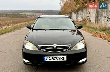 Седан Toyota Camry 2003 в Умани