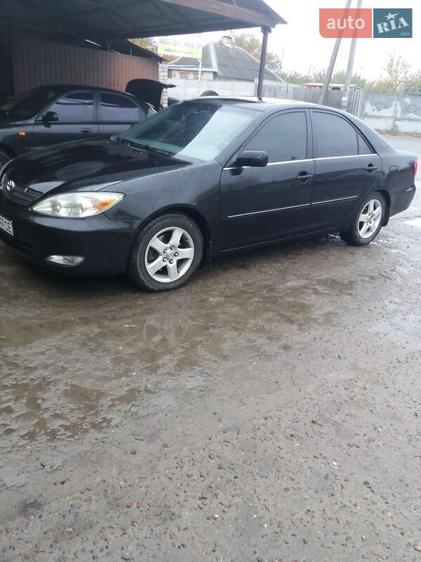 Седан Toyota Camry 2004 в Харкові