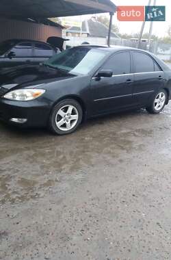 Седан Toyota Camry 2004 в 