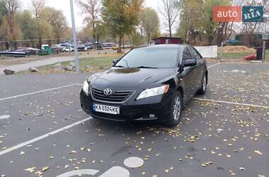 Седан Toyota Camry 2007 в Киеве