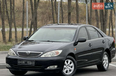 Седан Toyota Camry 2004 в Дніпрі