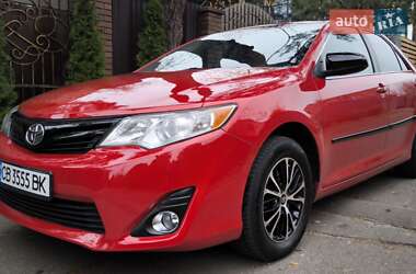 Седан Toyota Camry 2014 в Киеве