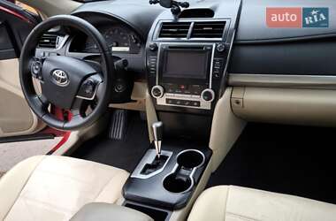 Седан Toyota Camry 2014 в Киеве