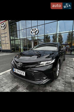 Седан Toyota Camry 2019 в Днепре