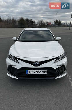 Седан Toyota Camry 2024 в Дніпрі