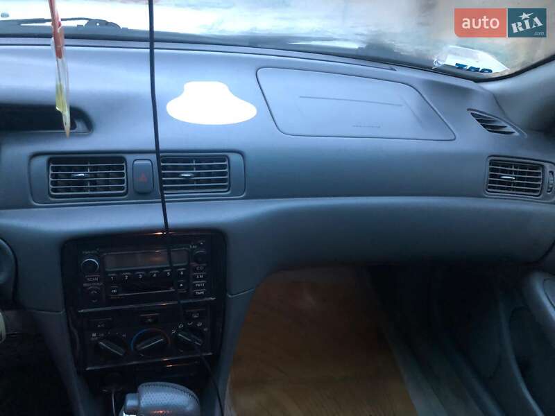 Седан Toyota Camry 2000 в Одессе