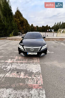 Седан Toyota Camry 2013 в Києві