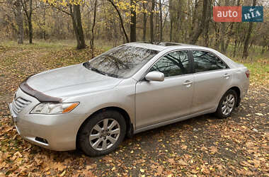 Седан Toyota Camry 2008 в Днепре