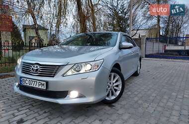 Седан Toyota Camry 2012 в Трускавце