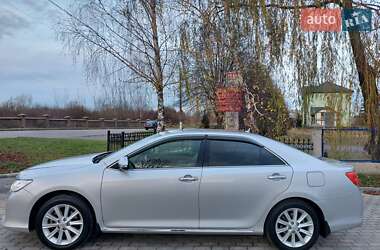 Седан Toyota Camry 2012 в Трускавце