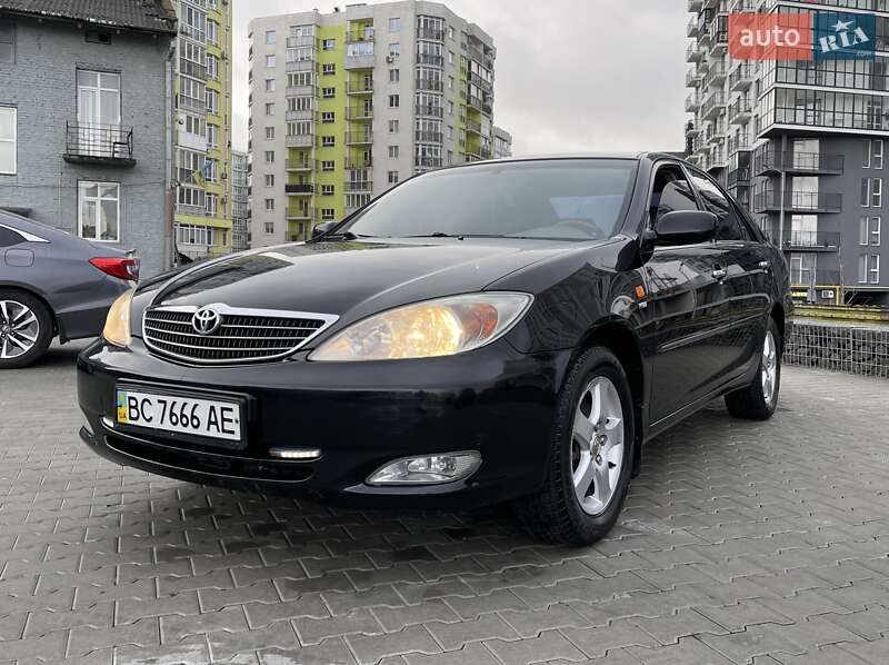 Toyota Camry 2004