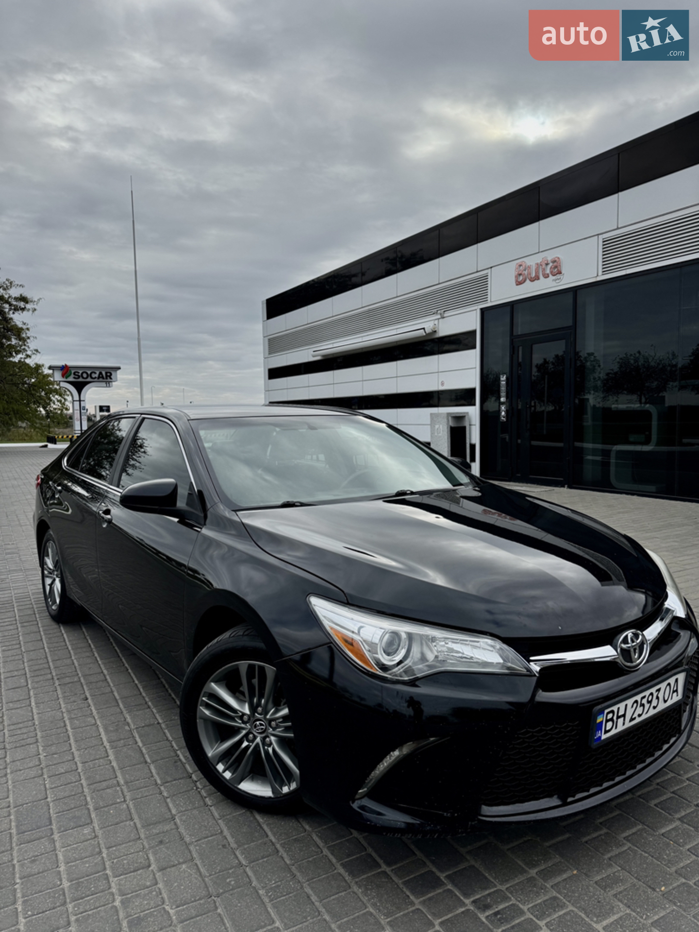 2016 Toyota Camry - фото 1