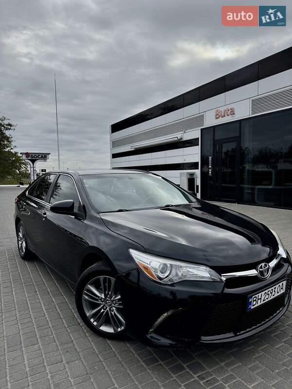 Toyota Camry 2016