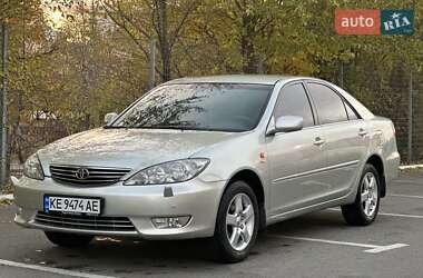 Седан Toyota Camry 2005 в Днепре