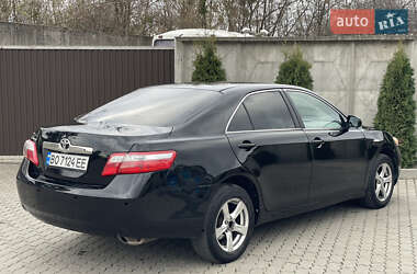 Седан Toyota Camry 2008 в Сарнах