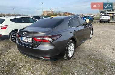 Седан Toyota Camry 2020 в Львове