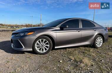 Седан Toyota Camry 2020 в Львове