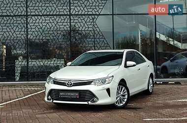 Седан Toyota Camry 2014 в Киеве